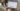 Personne utilisant le site EOS sur ordinateur