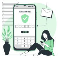 Femme se faisant voler son mot de passe avec du Smishing